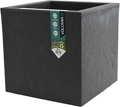 ¿Qué material elegir para tus macetas grandes cuadradas?