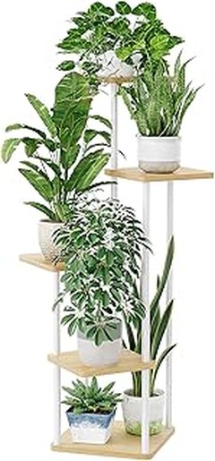 Comparativa entre soportes para plantas de exterior de madera y metal